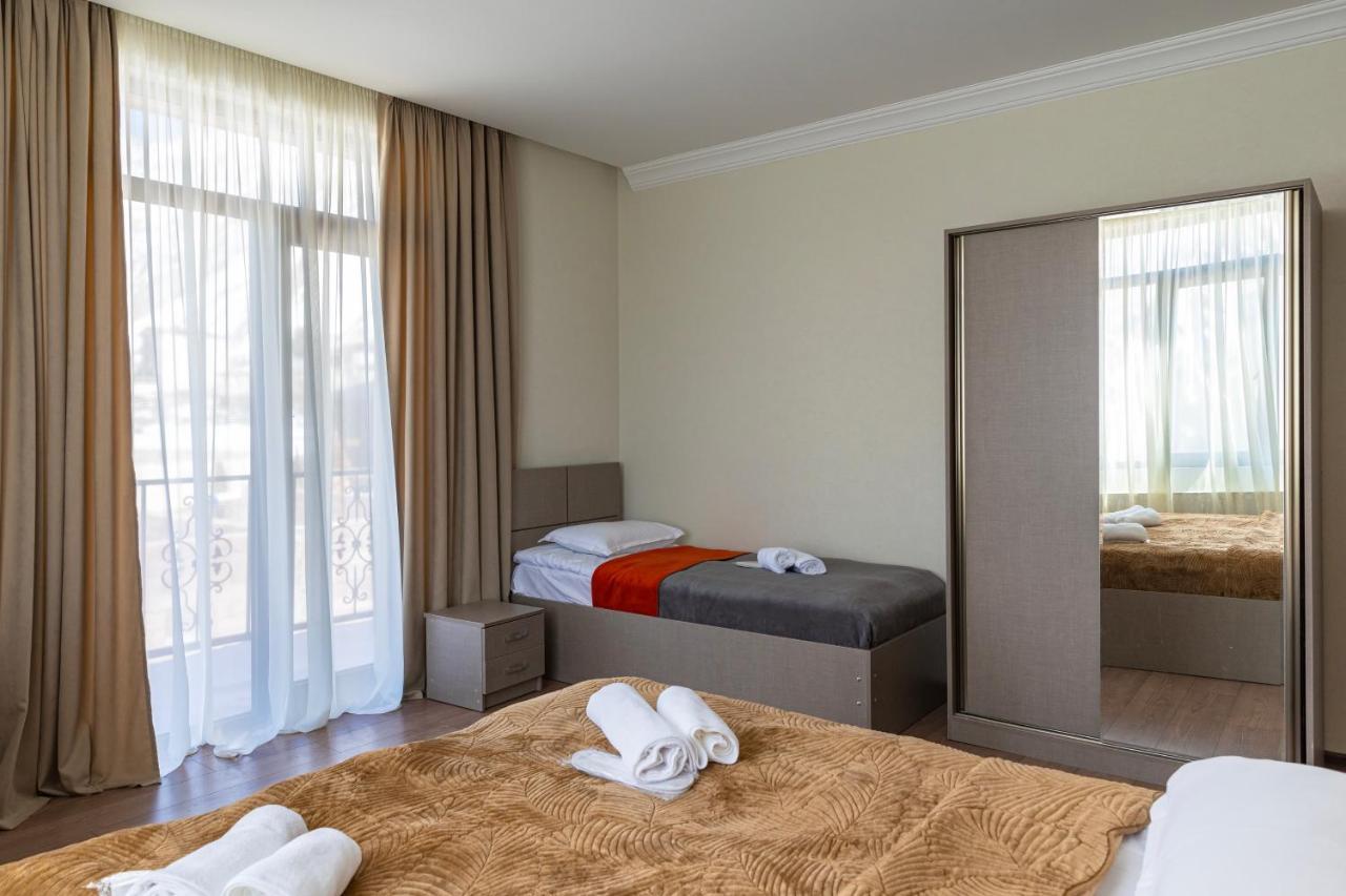 Cliff House Hotell Kazbegi Eksteriør bilde