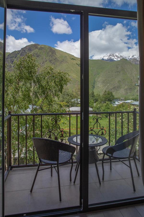 Cliff House Hotell Kazbegi Eksteriør bilde
