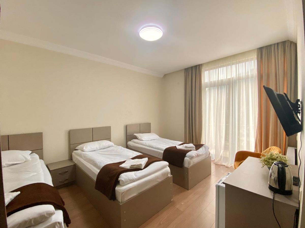 Cliff House Hotell Kazbegi Eksteriør bilde