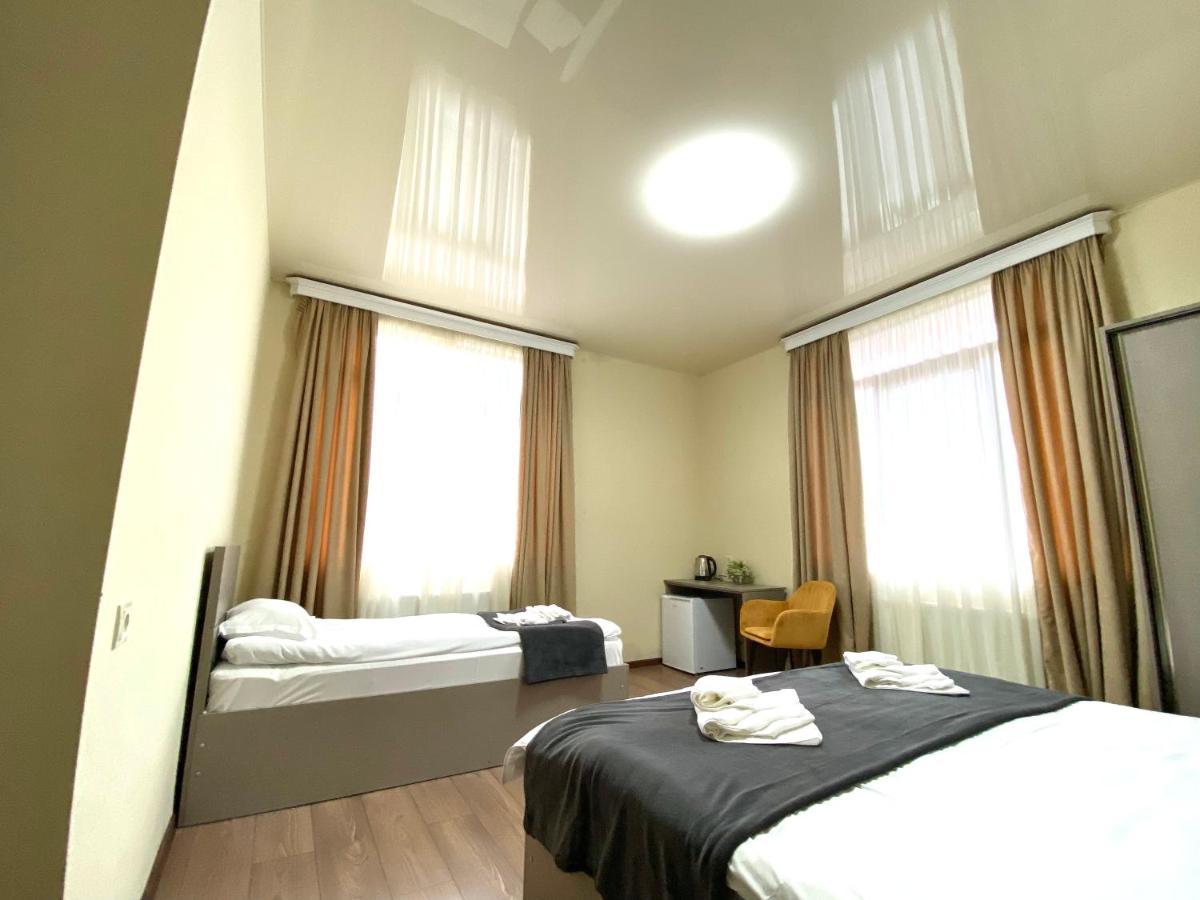 Cliff House Hotell Kazbegi Eksteriør bilde