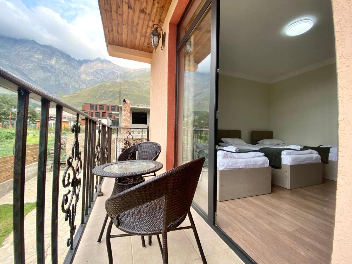 Cliff House Hotell Kazbegi Eksteriør bilde