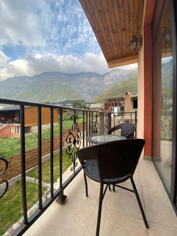 Cliff House Hotell Kazbegi Eksteriør bilde